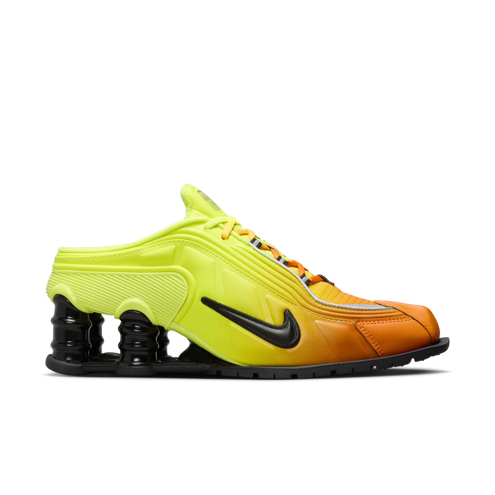 Nike Shox MR4 in Orange